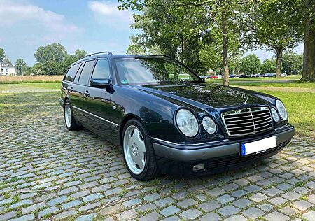 Mercedes-Benz E 420 T Elegance AMG-Paket ab Werk Rarität