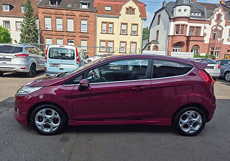 Ford Fiesta Titanium " 1 Hand, Zahnriemen neu, TÜV/AU neu "