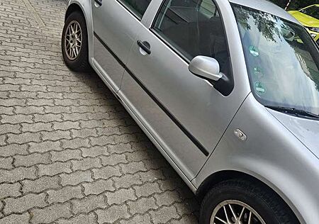 VW Golf Volkswagen 1.6 Edition