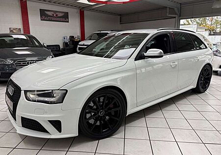 Audi RS4 RS 4 Avant 4.2 FSI quattro Schalen Sitze