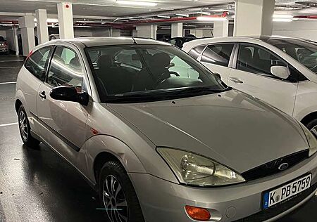 Ford Focus 1.4 Coupe, Schiebedach, Wartungsbuch 100%