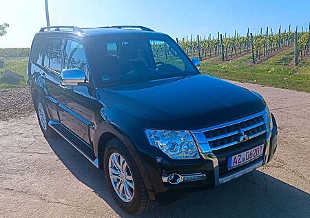 Mitsubishi Pajero 3.2 DI-D Top 1 Hd. 97 tkm AHK MwSt.