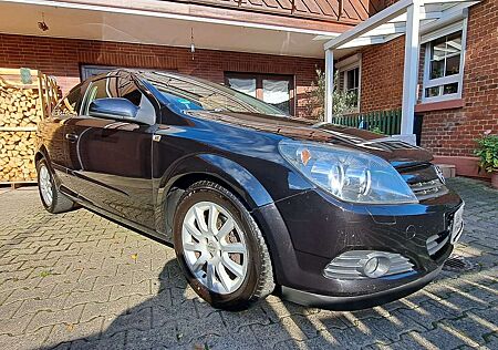 Opel Astra GTC 1.6