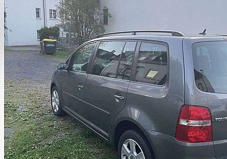 VW Touran Volkswagen 2.0 FSI Trendline