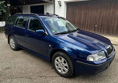 Skoda Octavia Combi Tour 1,9 TDI 1. Hd Climatr. AHK NR