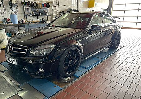 Mercedes-Benz C 63 AMG 7G-TRONIC