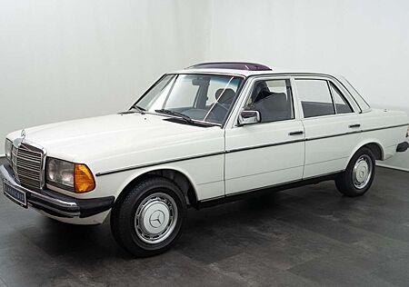 Mercedes-Benz 200