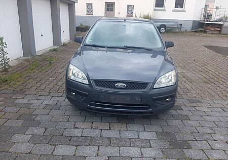 Ford Focus 1.6 16V