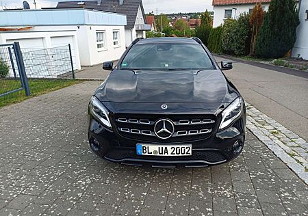 Mercedes-Benz GLA 180 7G-DCT Urban