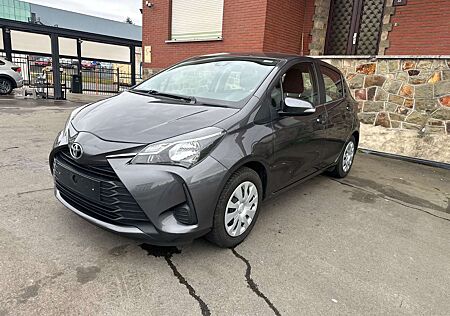 Toyota Yaris Basis,Klima,Kamera , Euro 6 ,tüv