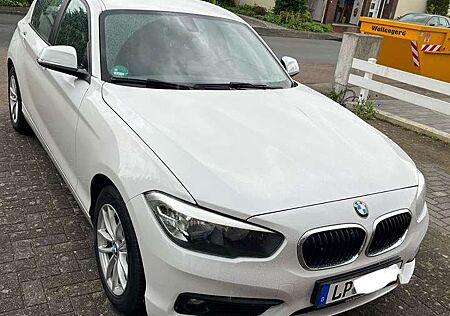 BMW 116i 116 Advantage mineralweiss metallic