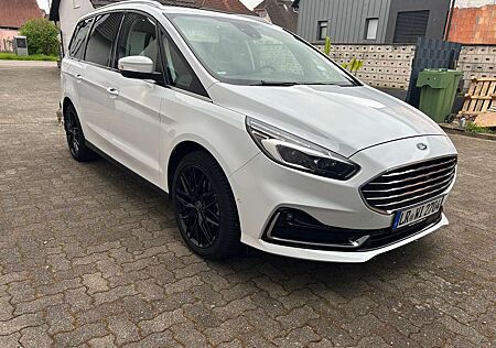 Ford Galaxy Hybrid 2.5 Duratec FHEV TITANIUM