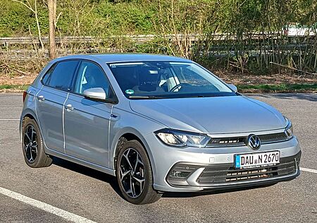 VW Polo Volkswagen 95 PS TSI: Wenig km, Alufelgen, seltene AHK *top*