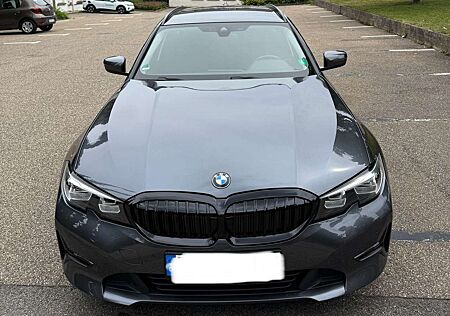 BMW 320d 320 Touring xDrive Aut.Advantage