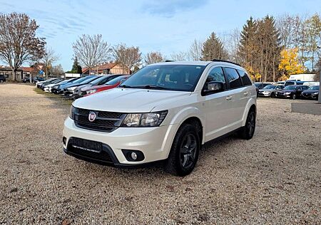 Fiat Freemont Black Code AWD*Navi*SZH*Temp*8xLMF*TÜV*