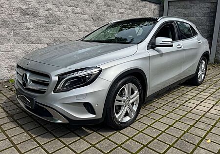 Mercedes-Benz GLA 220 CDI / d 4Matic Urban Pano