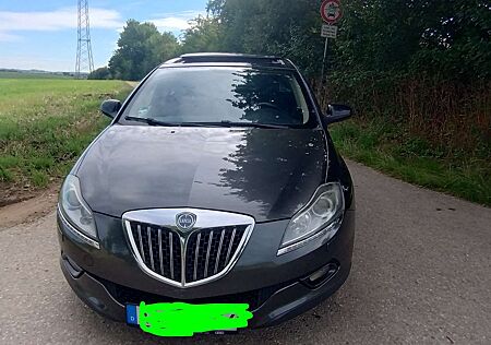 Lancia Delta 1.9 Multijet Twinturbo Platino