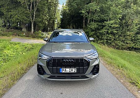 Audi Q3 40 TFSI quattro *S tronic *S line *Black Paket