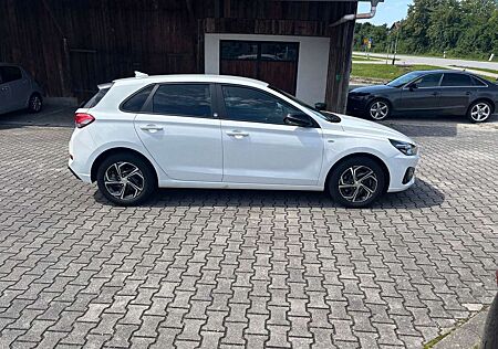 Hyundai i30 Intro Edition Mild-Hybrid++50000Km++TOP++
