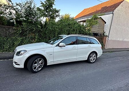 Mercedes-Benz C 250 T (BlueEFFICIENCY) 7G-TRONIC Avantgarde