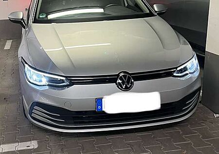 VW Golf Variant Volkswagen Life