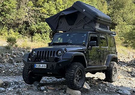 Jeep Wrangler Jeep Wrangler JKU 2.8 CRD Allblack Offroad Camper