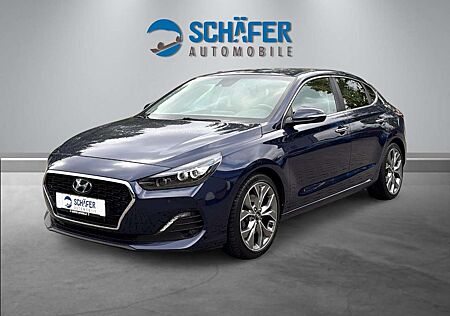 Hyundai i30 1.4 Premium #LED #NAV #KAM #ASSIST