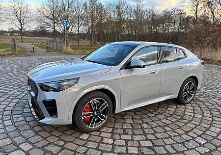 BMW iX2 xDrive30
