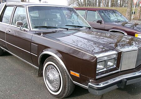 Chrysler New Yorker Fifth Avenue
