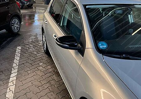 VW Golf Volkswagen VI 5-Türer 1.2 TSI Style