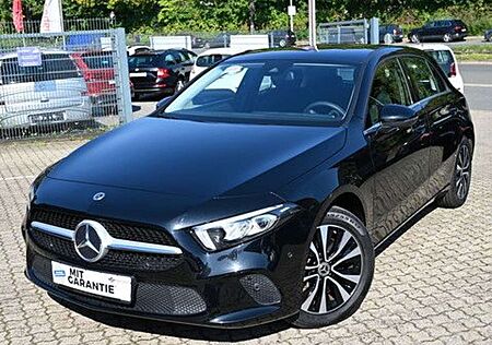 Mercedes-Benz A 180 A -Klasse Style 1.Hd Navi Leder PDC DAB
