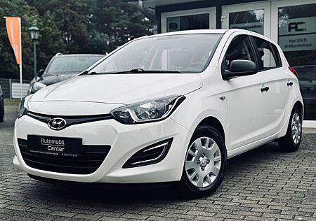 Hyundai i20 FIFA World Cup Edition aus 1.Hand+Klima