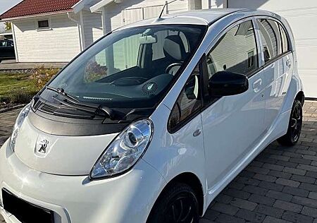 Peugeot iOn