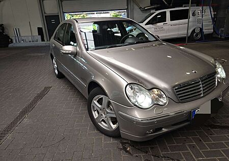 Mercedes-Benz C 200 Kompressor (203.042)