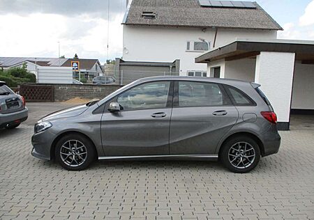 Mercedes-Benz B 180 d NAVI PDC SITZHEIZUNG TEMPOMAT ALU