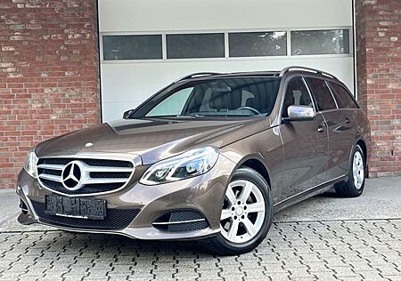 Mercedes-Benz E 220 Panorama LED PDC Leder 1-Hand