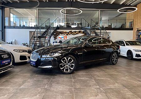 Jaguar XF 2.2 Diesel *LEDER*KAM*NAVI*PDC*SZHZ*XENON*