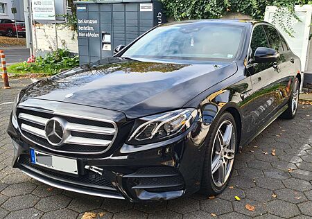 Mercedes-Benz E 220 d 9G, 6.3s V8 AMG Optik,Head-Up,F1,Ambiente