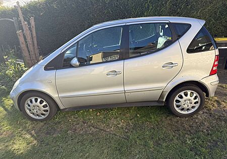 Mercedes-Benz A 160 Classic Elegance Panoramadach Tüv 4/27