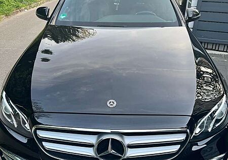 Mercedes-Benz E 220 d 9G-TRONIC ++AMG Line