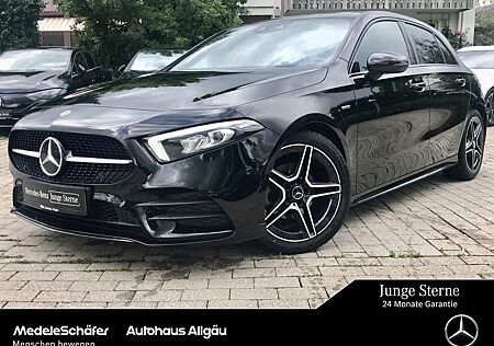 Mercedes-Benz A 180 Kompaktlimousine AMG Night Pan Kam Led HuD