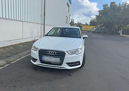 Audi A3 1.6 TDI Sportback S tronic S line Sportpaket