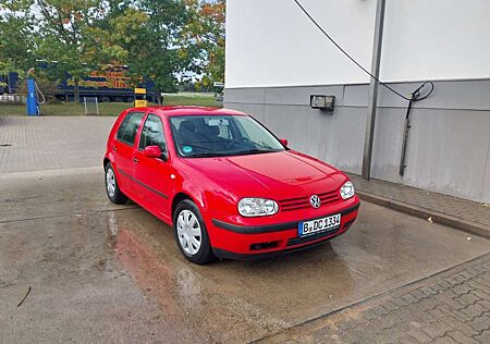 VW Golf Volkswagen Moda