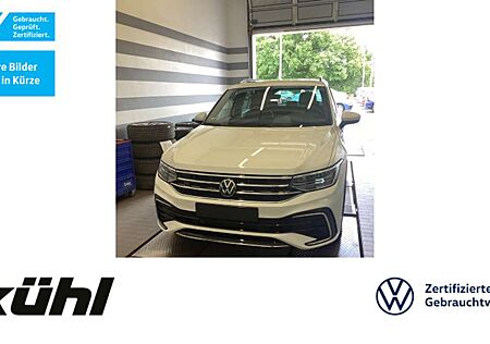 VW Tiguan Volkswagen 2.0 TDI DSG R-Line Navi,AHK,Pano,Standhz.