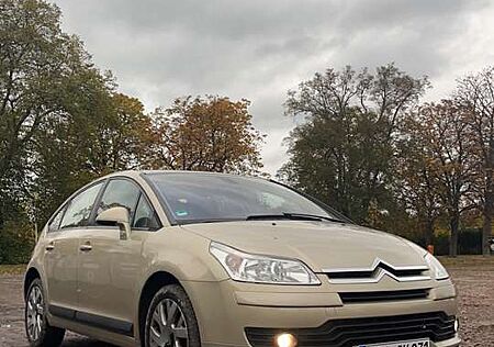 Citroën C4 Citroen VTR Plus