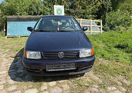 VW Polo Volkswagen 75 Servo Comfortline