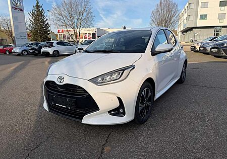 Toyota Yaris Hybrid Teamplayer Safety Paket & Comfort Paket