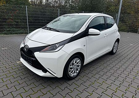 Toyota Others AYGO X-PLAY PDC BLUETOOTH KLIMA