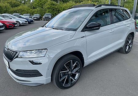 Skoda Karoq 2,0TSi Sportline 4x4 Pano AHK Kamera Key