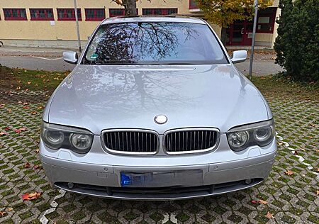 BMW 745i 745